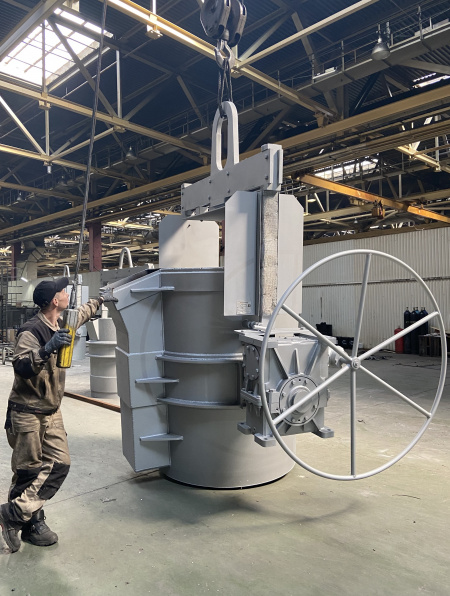 Состоялась отгрузка чайникового ковша КЛ-8 в г. Дебальцево ДНР